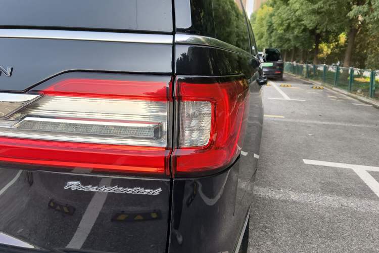 Used Lincoln Navigator 2020 3.5T Long-Wheelbase Presidential Edition Exterior 10