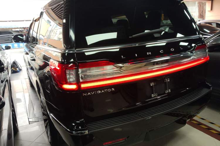 Used Lincoln Navigator 2020 3.5T Prestige Edition Exterior 2