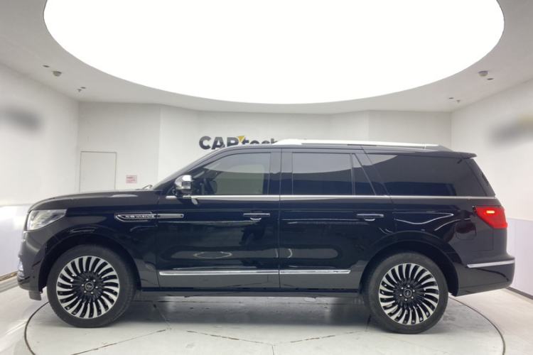 Used Lincoln Navigator 2020 3.5T Presidential Series Exterior 3