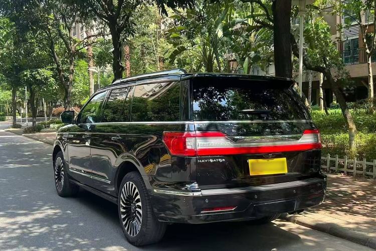 Used Lincoln Navigator 2020 3.5T Presidential Series Exterior 4