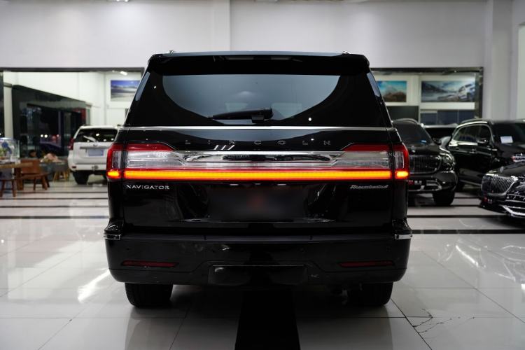 Used Lincoln Navigator 2020 3.5T Presidential Series Exterior 6