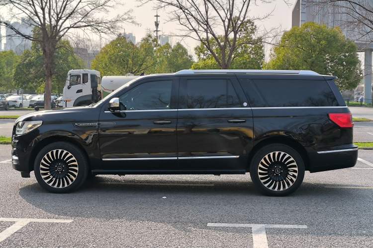 Used Lincoln Navigator 2020 3.5T Long-Wheelbase Presidential Edition Exterior 7