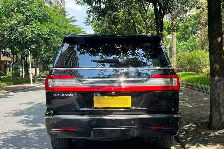 Used Lincoln Navigator 2020 3.5T Presidential Series Exterior 7
