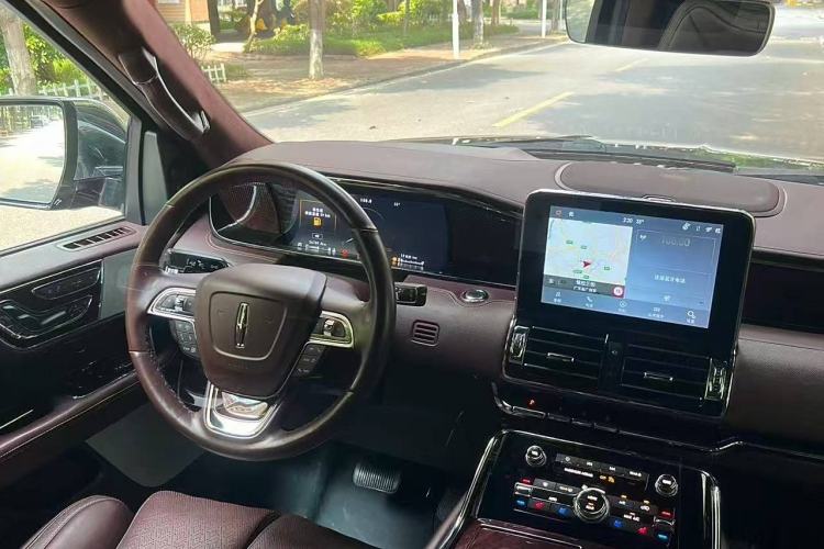 Used Lincoln Navigator 2020 3.5T Presidential Series Exterior 8