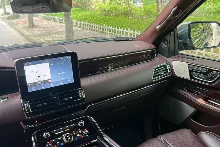 Used Lincoln Navigator 2020 3.5T Presidential Series Exterior 9