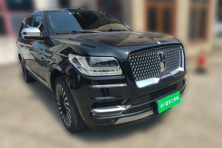 Used Lincoln Navigator 2020 3.5T Long-Wheelbase Presidential Edition Front Right 45 Deg