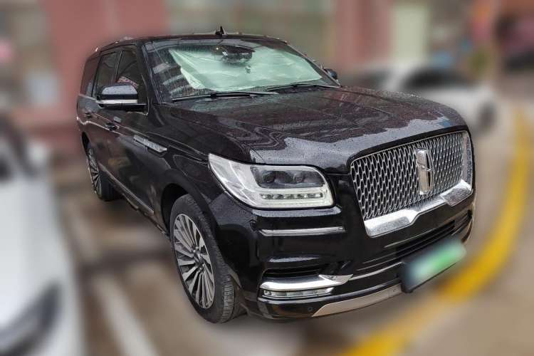 Used Lincoln Navigator 2020 3.5T Prestige Edition Front Right 45 Deg