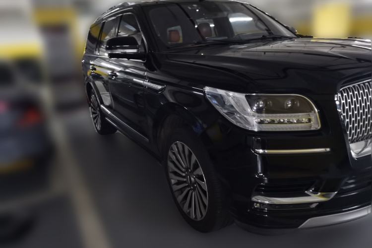 Used Lincoln Navigator 2020 3.5T Prestige Edition Front Right 45 Deg