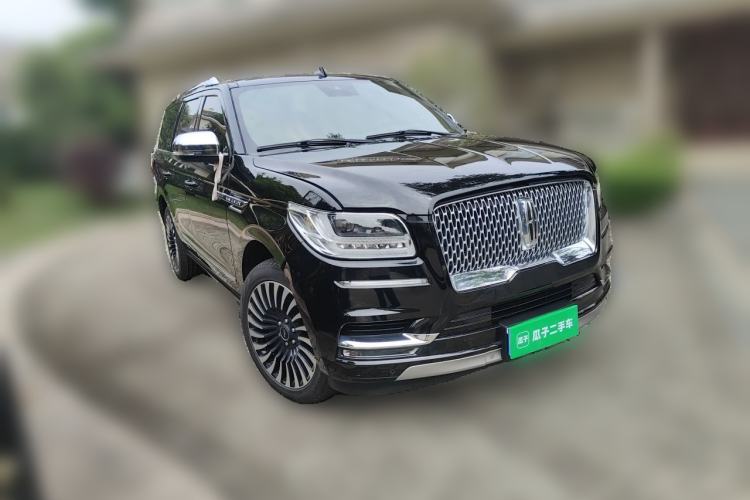 Used Lincoln Navigator 2020 3.5T Presidential Series Front Right 45 Deg