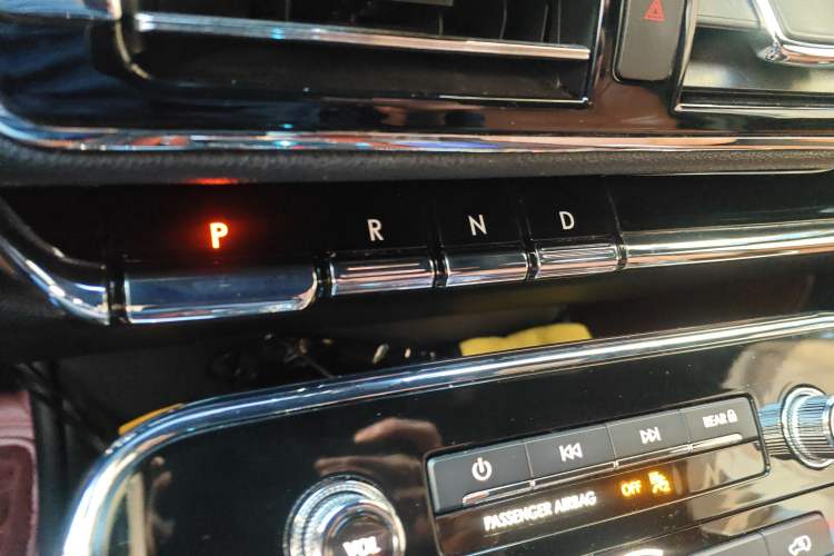 Used Lincoln Navigator 2020 3.5T Prestige Edition Gear Lever