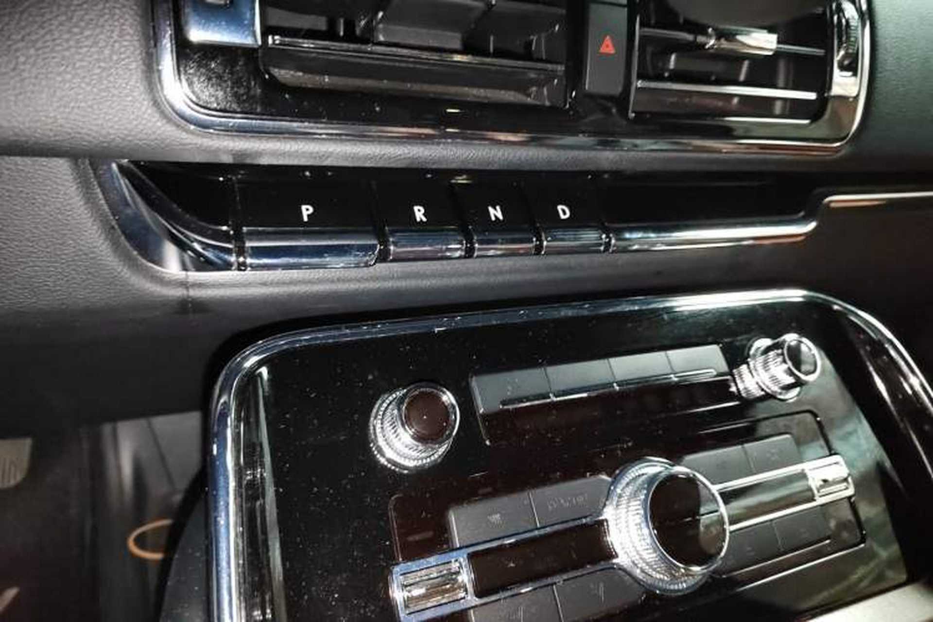 Used Lincoln Navigator 2020 3.5T Prestige Edition Gear Lever