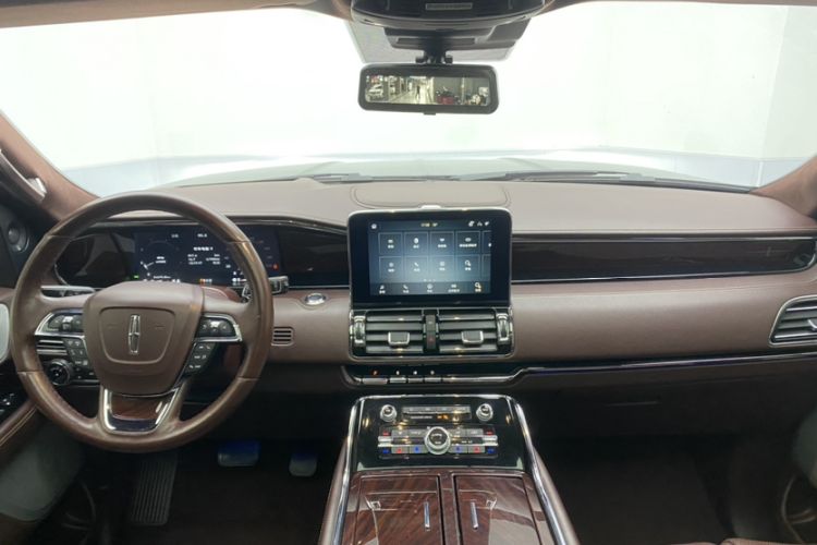 Used Lincoln Navigator 2020 3.5T Presidential Series Interior 1