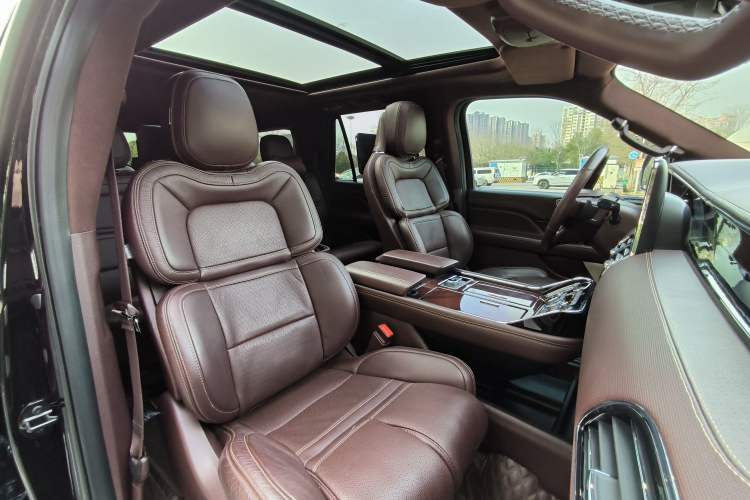 Used Lincoln Navigator 2020 3.5T Long-Wheelbase Presidential Edition Interior 1
