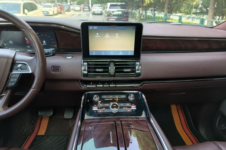 Used Lincoln Navigator 2020 3.5T Long-Wheelbase Presidential Edition Interior 12