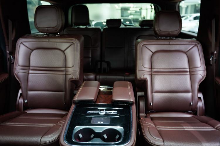Used Lincoln Navigator 2020 3.5T Presidential Series Interior 13
