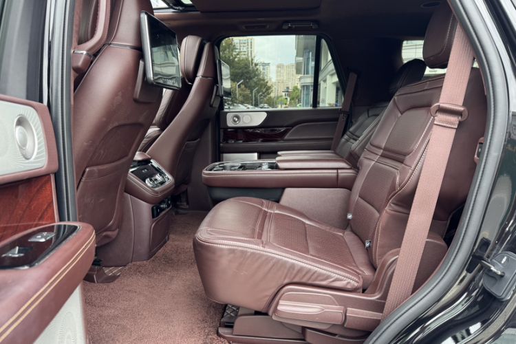 Used Lincoln Navigator 2020 3.5T Presidential Series Interior 3