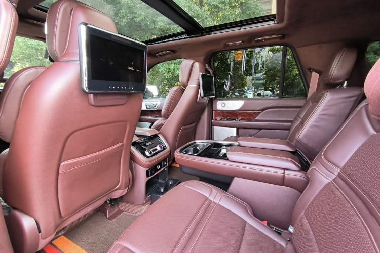 Used Lincoln Navigator 2020 3.5T Long-Wheelbase Presidential Edition Interior 3