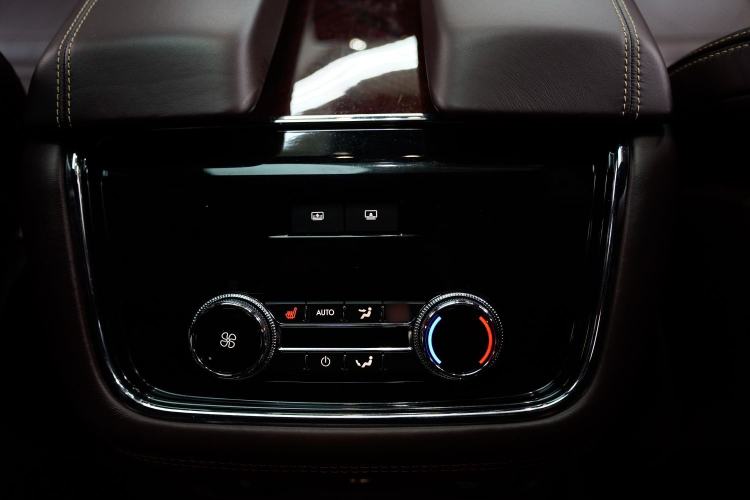 Used Lincoln Navigator 2020 3.5T Presidential Series Interior 7