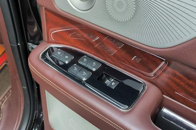 Used Lincoln Navigator 2020 3.5T Long-Wheelbase Presidential Edition Interior 9