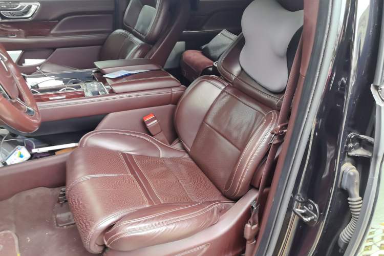 Used Lincoln Navigator 2020 3.5T Presidential Series Left Front Seat