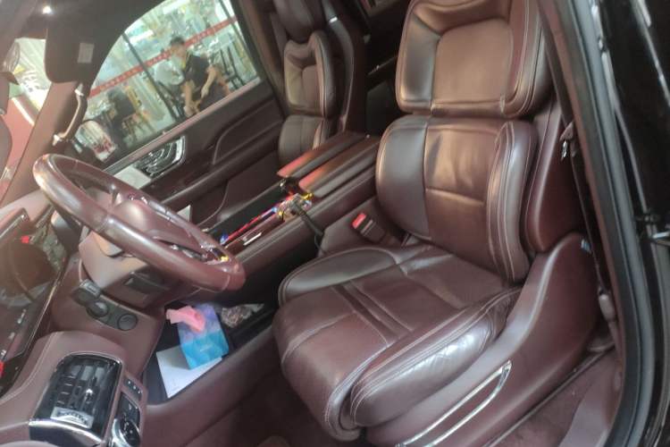 Used Lincoln Navigator 2020 3.5T Presidential Series Left Front Seat