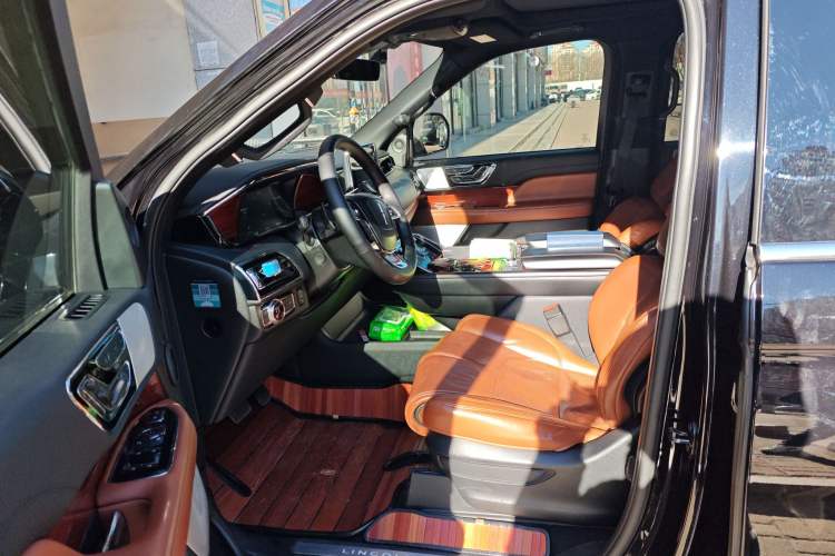 Used Lincoln Navigator 2020 3.5T Prestige Edition Left Front Seat