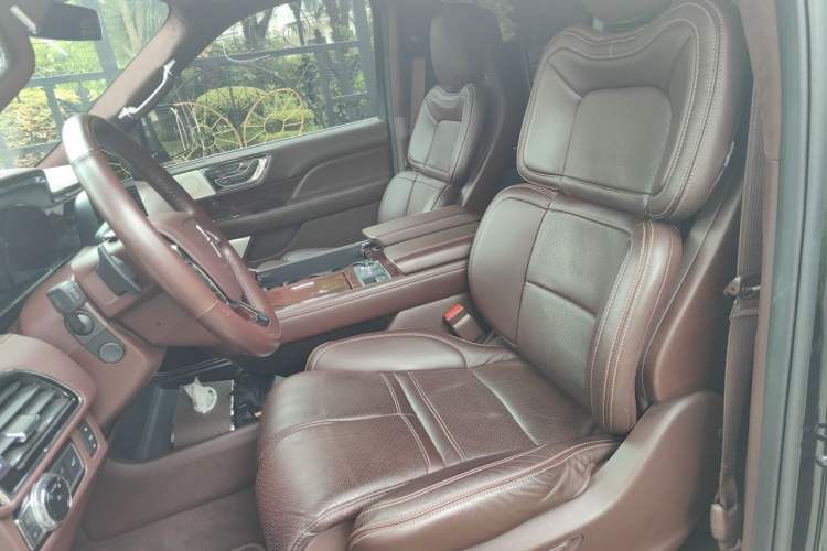 Used Lincoln Navigator 2020 3.5T Presidential Series Left Front Seat