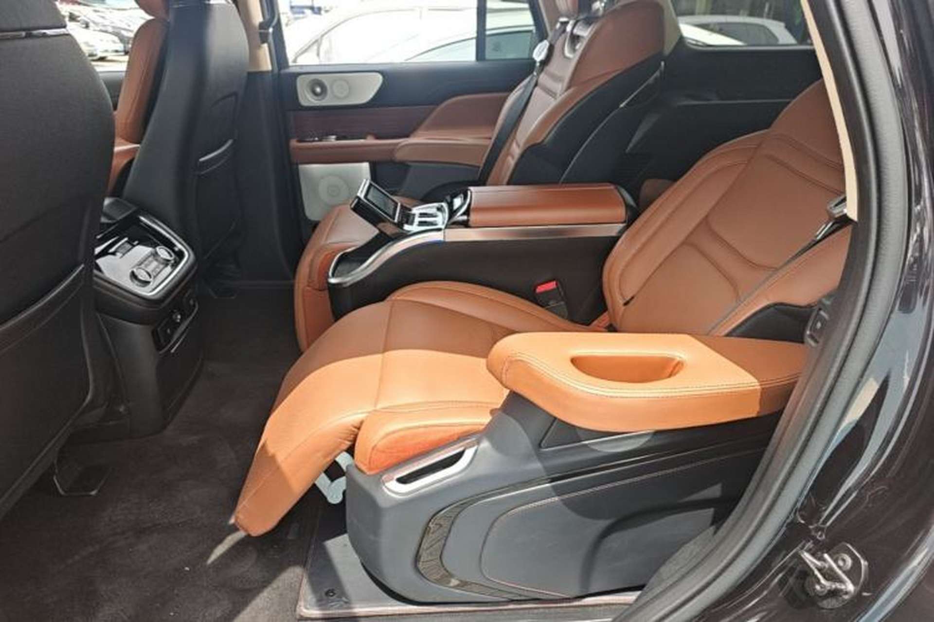 Used Lincoln Navigator 2020 3.5T Prestige Edition Left Rear Seat