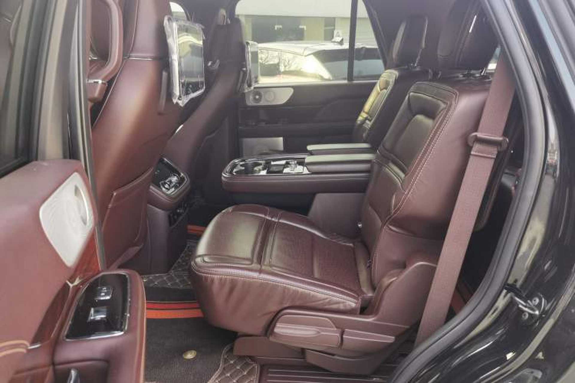 Used Lincoln Navigator 2020 3.5T Presidential Series Left Rear Seat
