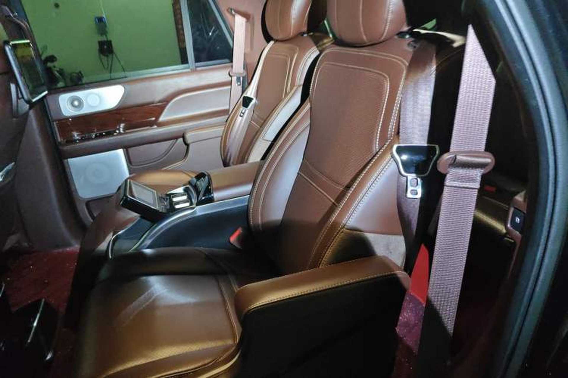 Used Lincoln Navigator 2020 3.5T Presidential Series Left Rear Seat
