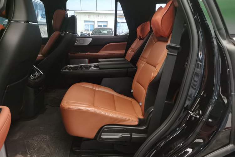 Used Lincoln Navigator 2020 3.5T Prestige Edition Left Rear Seat
