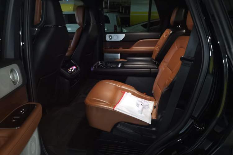Used Lincoln Navigator 2020 3.5T Prestige Edition Left Rear Seat