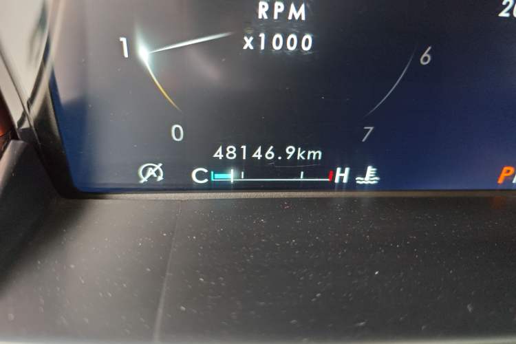 Used Lincoln Navigator 2020 3.5T Prestige Edition Odometer Close Up