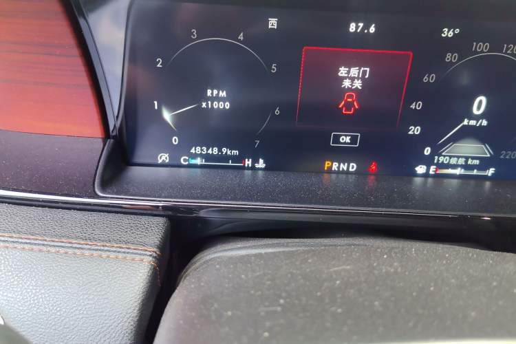 Used Lincoln Navigator 2020 3.5T Prestige Edition Odometer Close Up