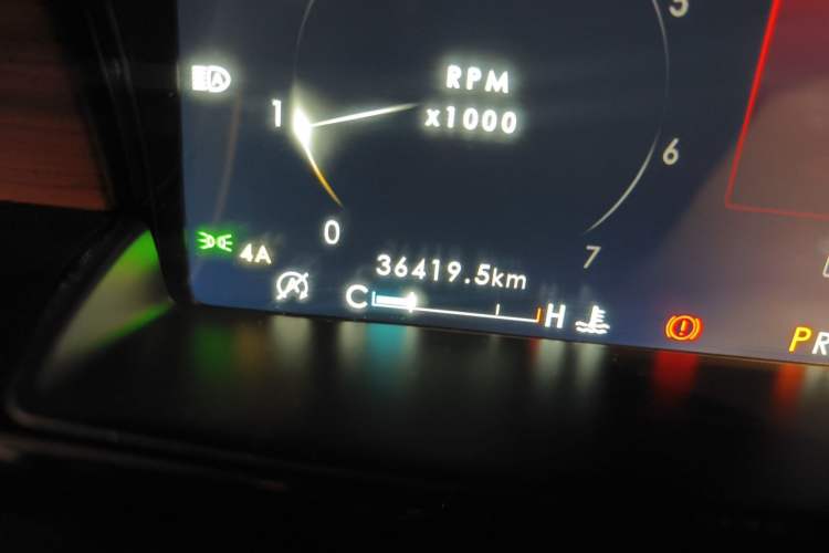 Used Lincoln Navigator 2020 3.5T Prestige Edition Odometer Close Up