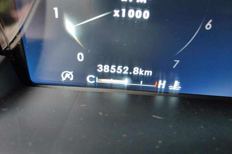 Used Lincoln Navigator 2020 3.5T Prestige Edition Odometer Close Up