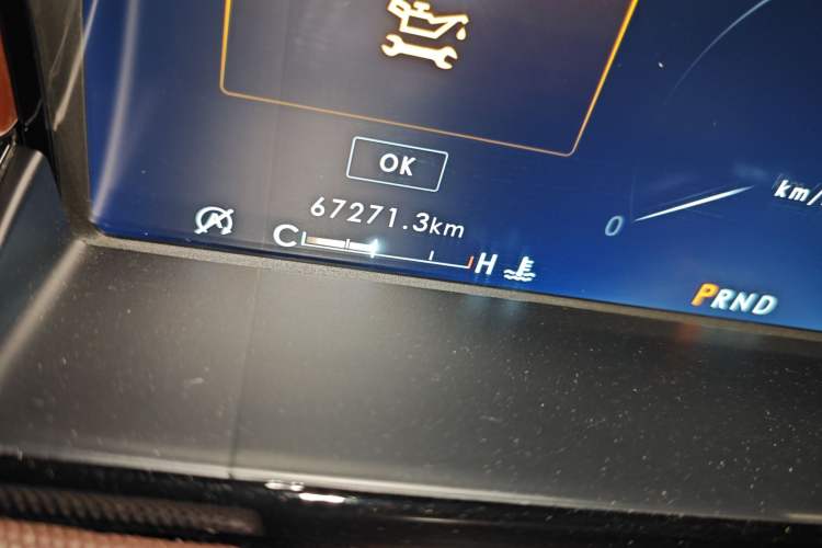 Used Lincoln Navigator 2020 3.5T Presidential Series Odometer Close Up