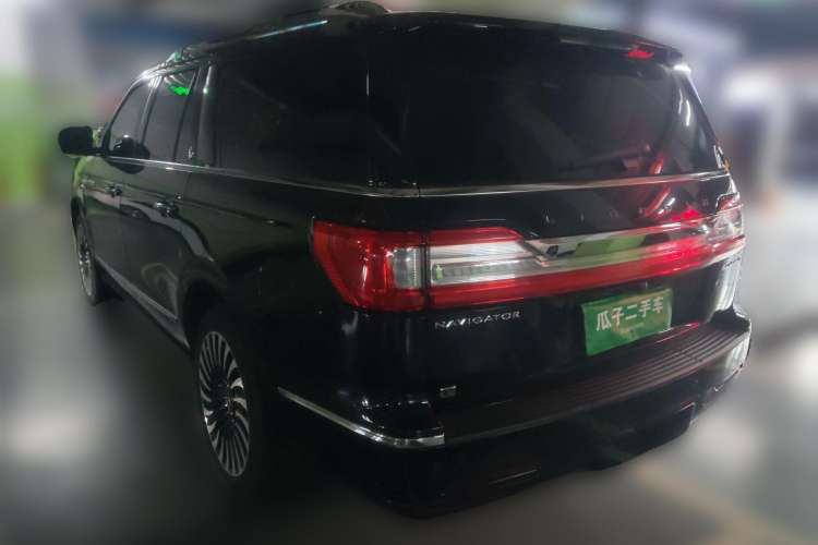 Used Lincoln Navigator 2020 3.5T Long-Wheelbase Presidential Edition Rear Left 45 Deg
