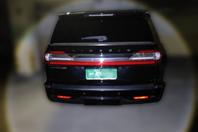 Used Lincoln Navigator  Rear