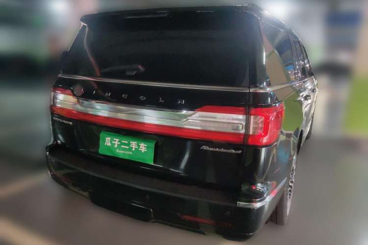 Used Lincoln Navigator 2020 3.5T Long-Wheelbase Presidential Edition Rear Right 45 Deg