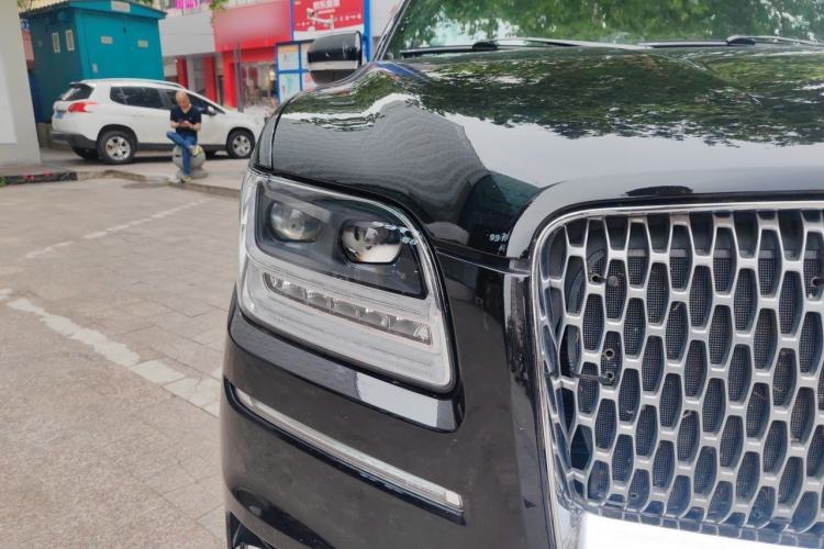 Used Lincoln Navigator 2020 3.5T MONO Limited Edition Prestige Version MONO WHITE Right Front Headlight