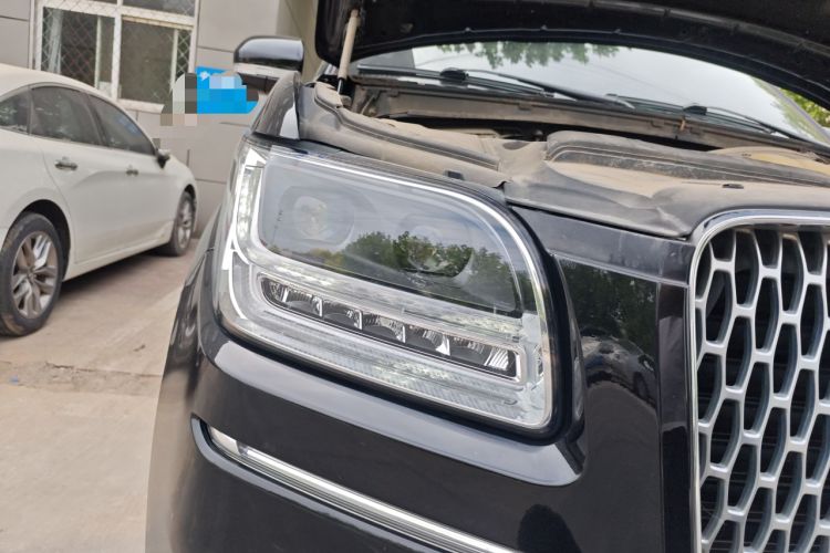 Used Lincoln Navigator 2020 3.5T Prestige Edition Right Front Headlight