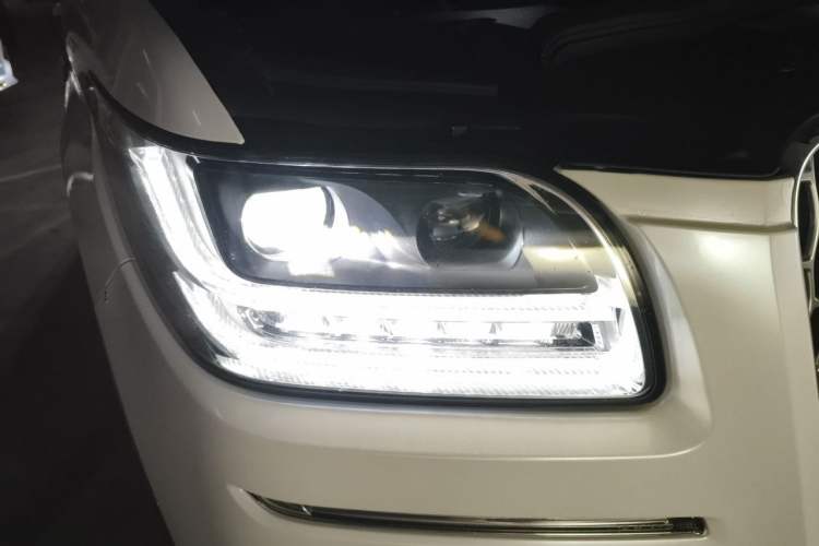 Used Lincoln Navigator 2020 3.5T Prestige Edition Right Front Headlight