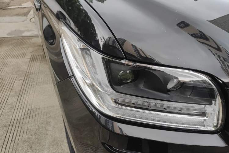 Used Lincoln Navigator 2020 3.5T Prestige Edition Right Front Headlight