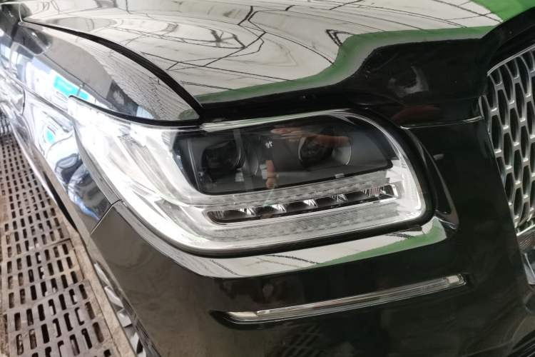 Used Lincoln Navigator 2020 3.5T Prestige Edition Right Front Headlight