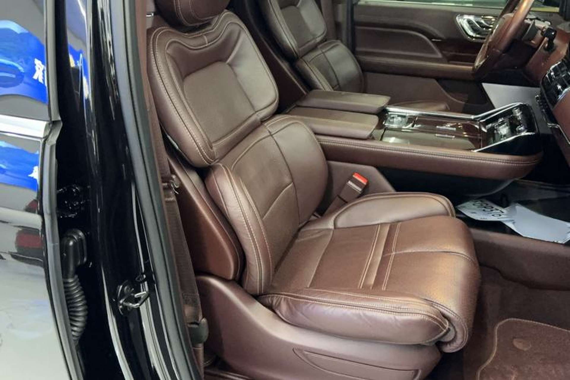 Used Lincoln Navigator 2020 3.5T Presidential Series Right Front Seat