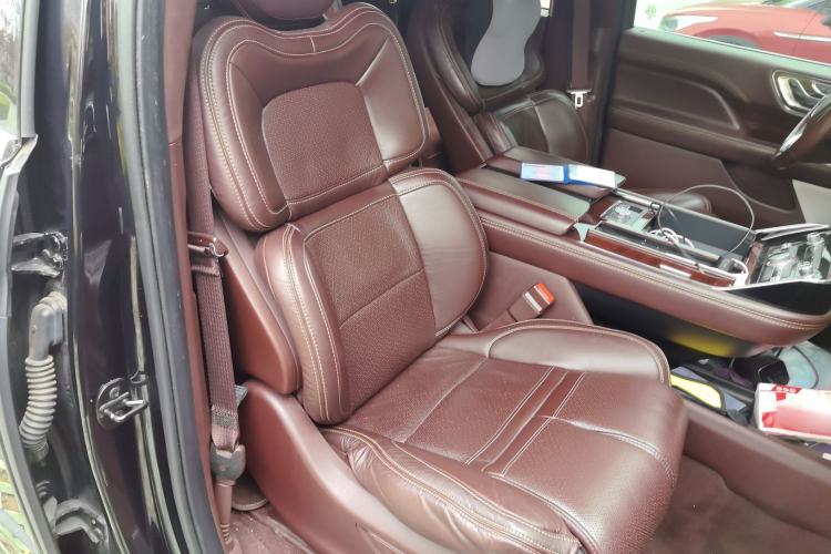 Used Lincoln Navigator 2020 3.5T Presidential Series Right Front Seat