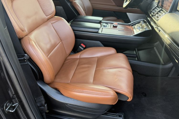 Used Lincoln Navigator 2020 3.5T Prestige Edition Right Front Seat