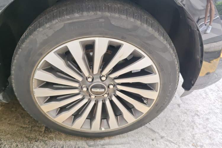 Used Lincoln Navigator 2020 3.5T Prestige Edition Right Front Wheel Hub