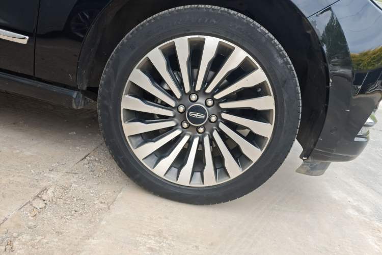 Used Lincoln Navigator 2020 3.5T Prestige Edition Right Front Wheel Hub